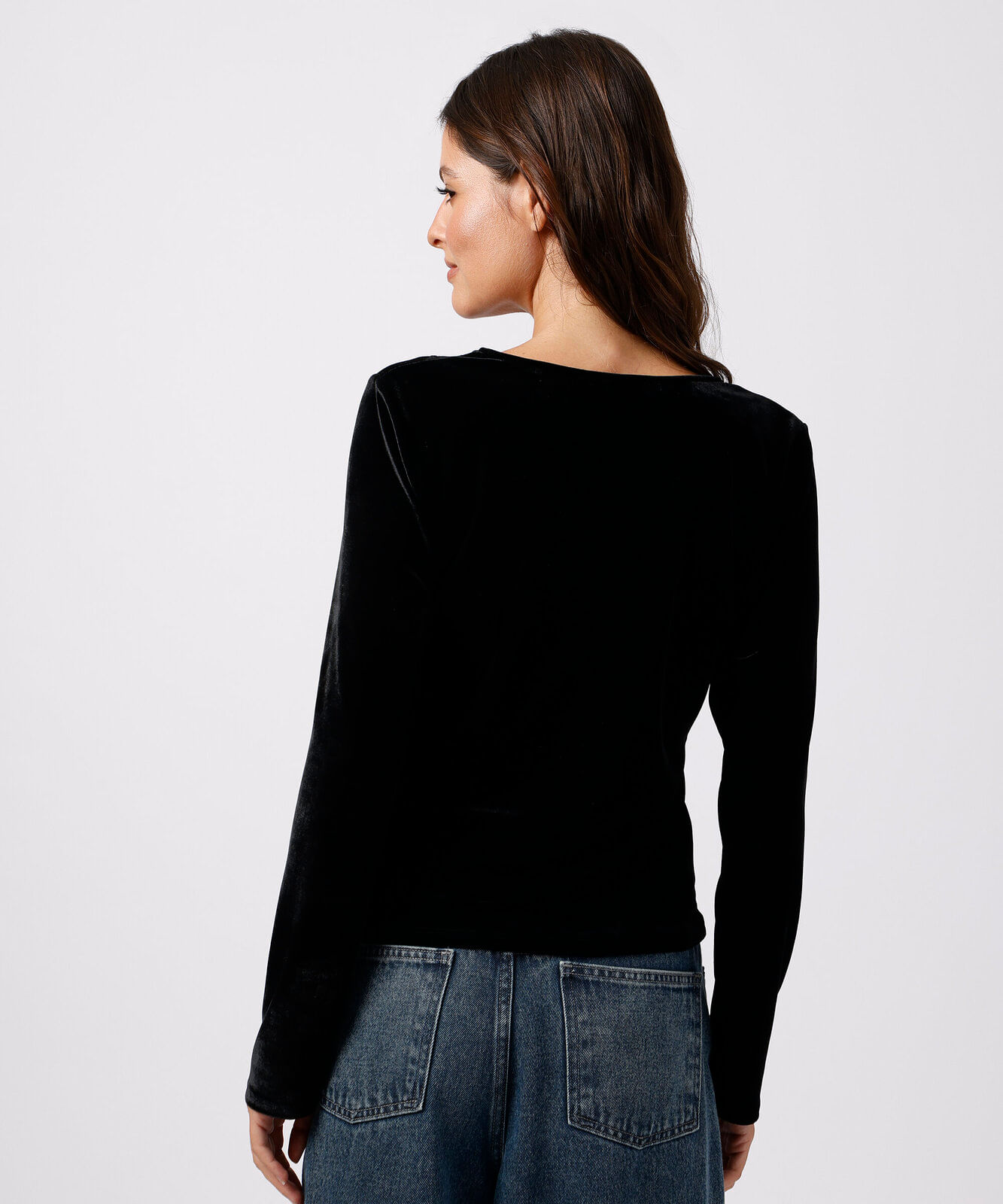 blusa feminina de veludo com renda e recortes mindset preta