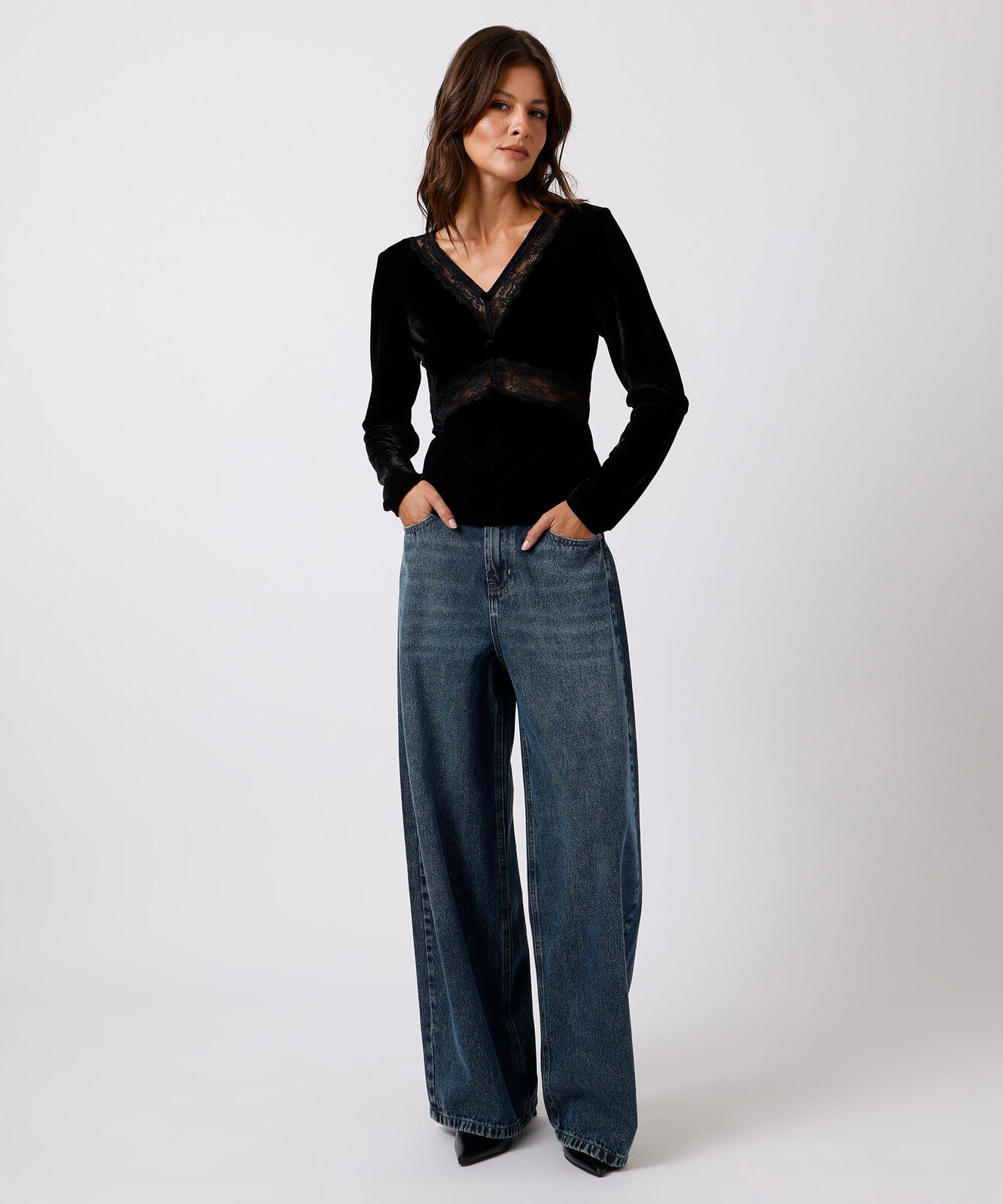 blusa feminina de veludo com renda e recortes mindset preta