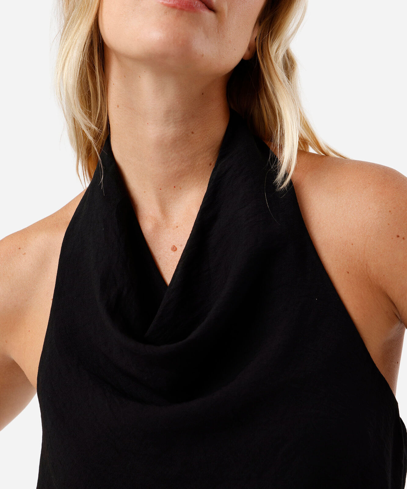 blusa frente única feminina com viscose decote degagê preta