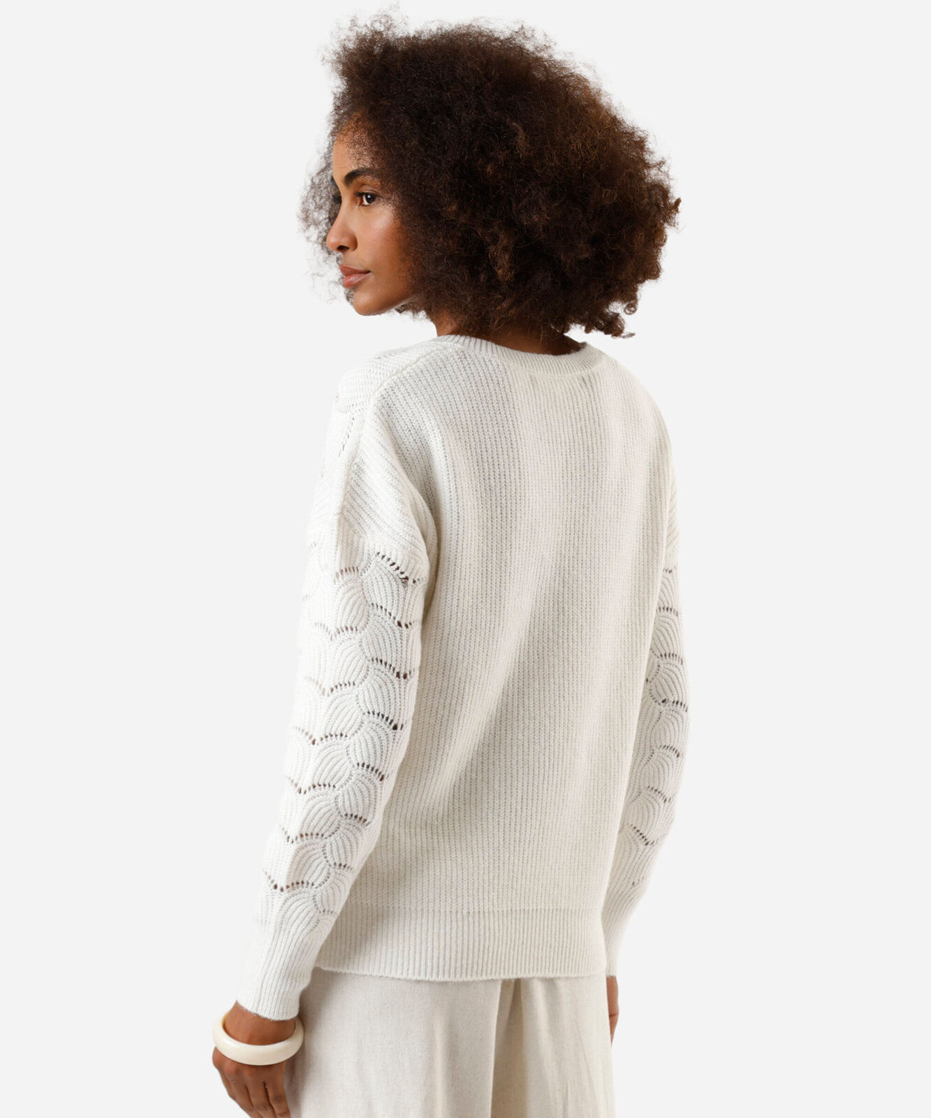 suéter feminino de tricot decote v texturizado off white