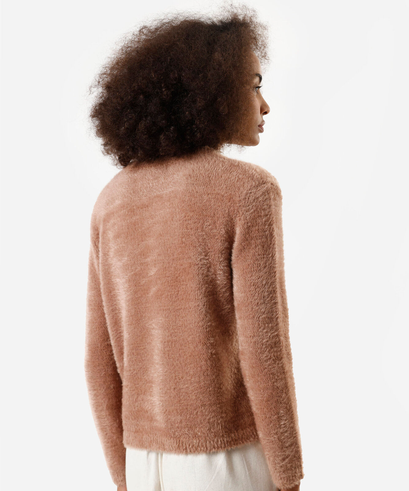 cardigan feminino de tricot com bolsos texturizado marrom