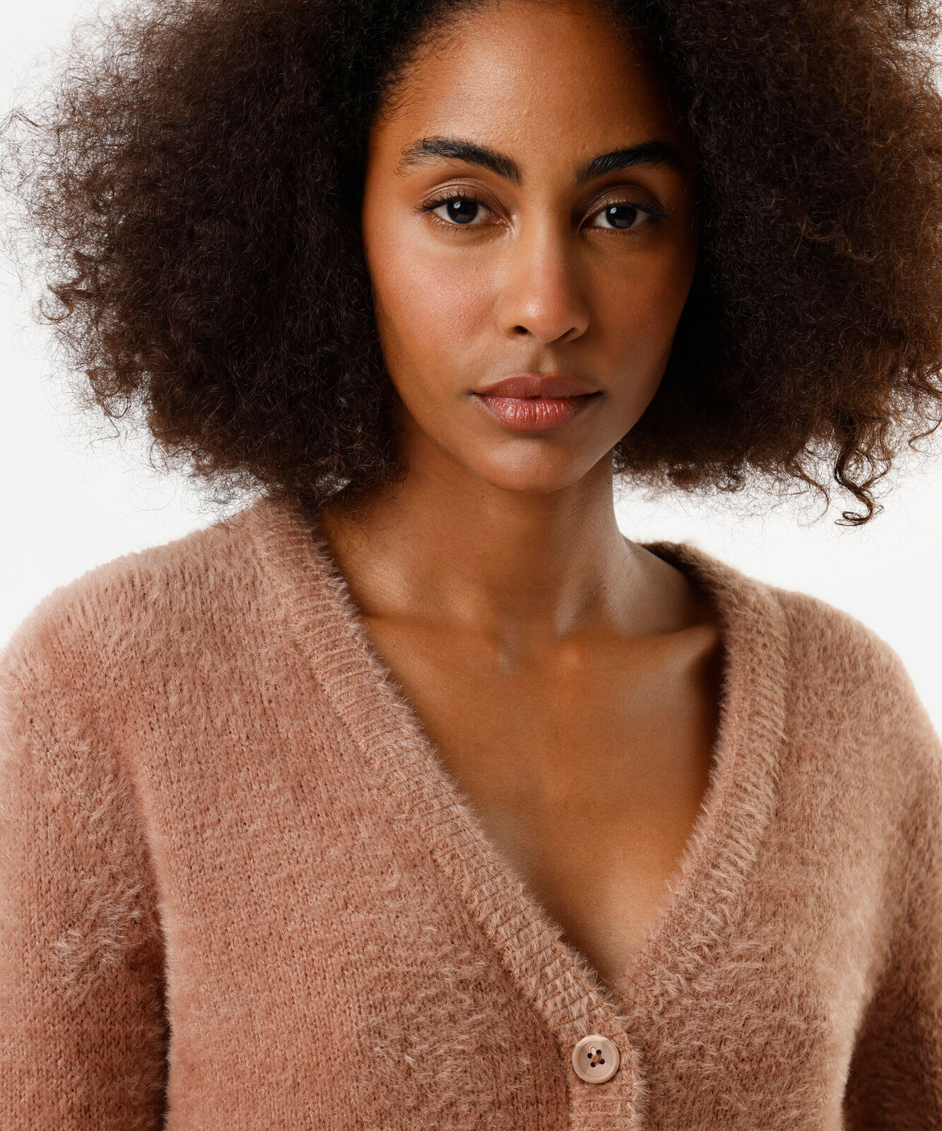 cardigan feminino de tricot com bolsos texturizado marrom