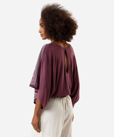 bata feminina decote v folhagens vinho