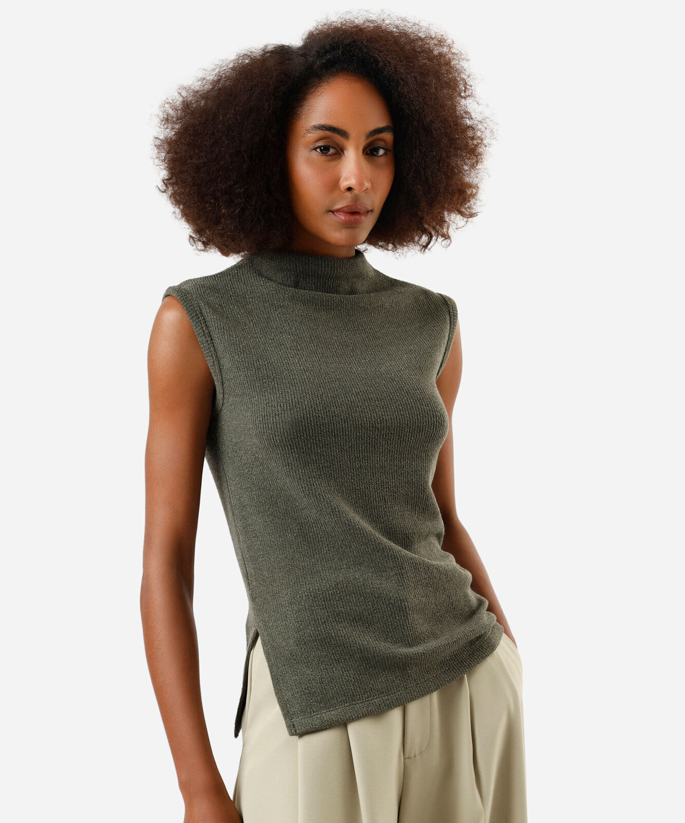 blusa feminina de tricot com fendas canelado verde
