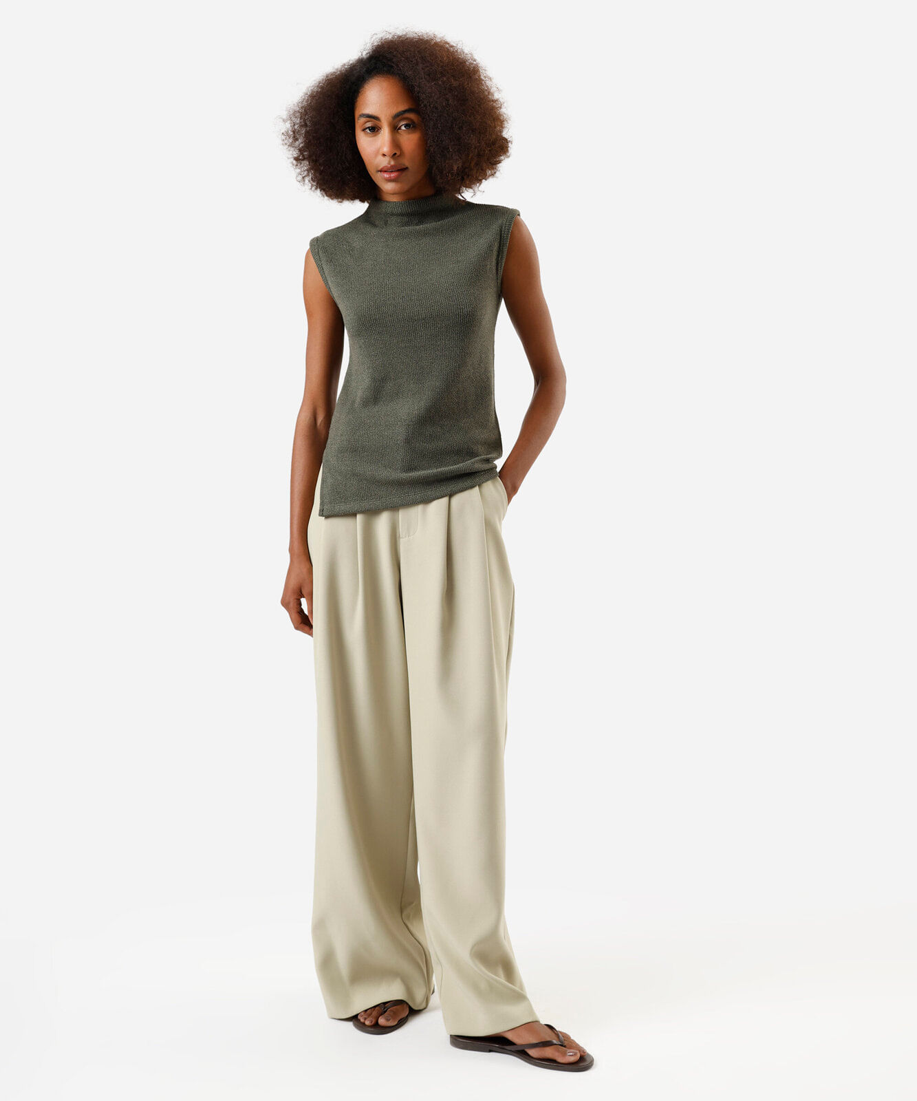 blusa feminina de tricot com fendas canelado verde