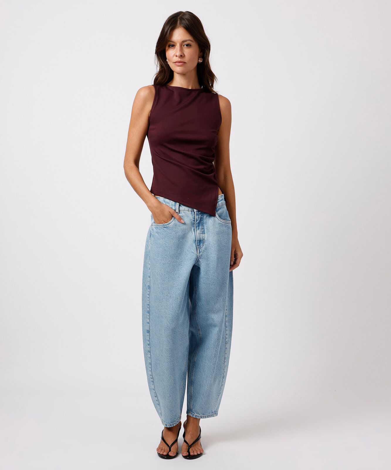 blusa feminina com viscose e fenda franzida mindset vinho