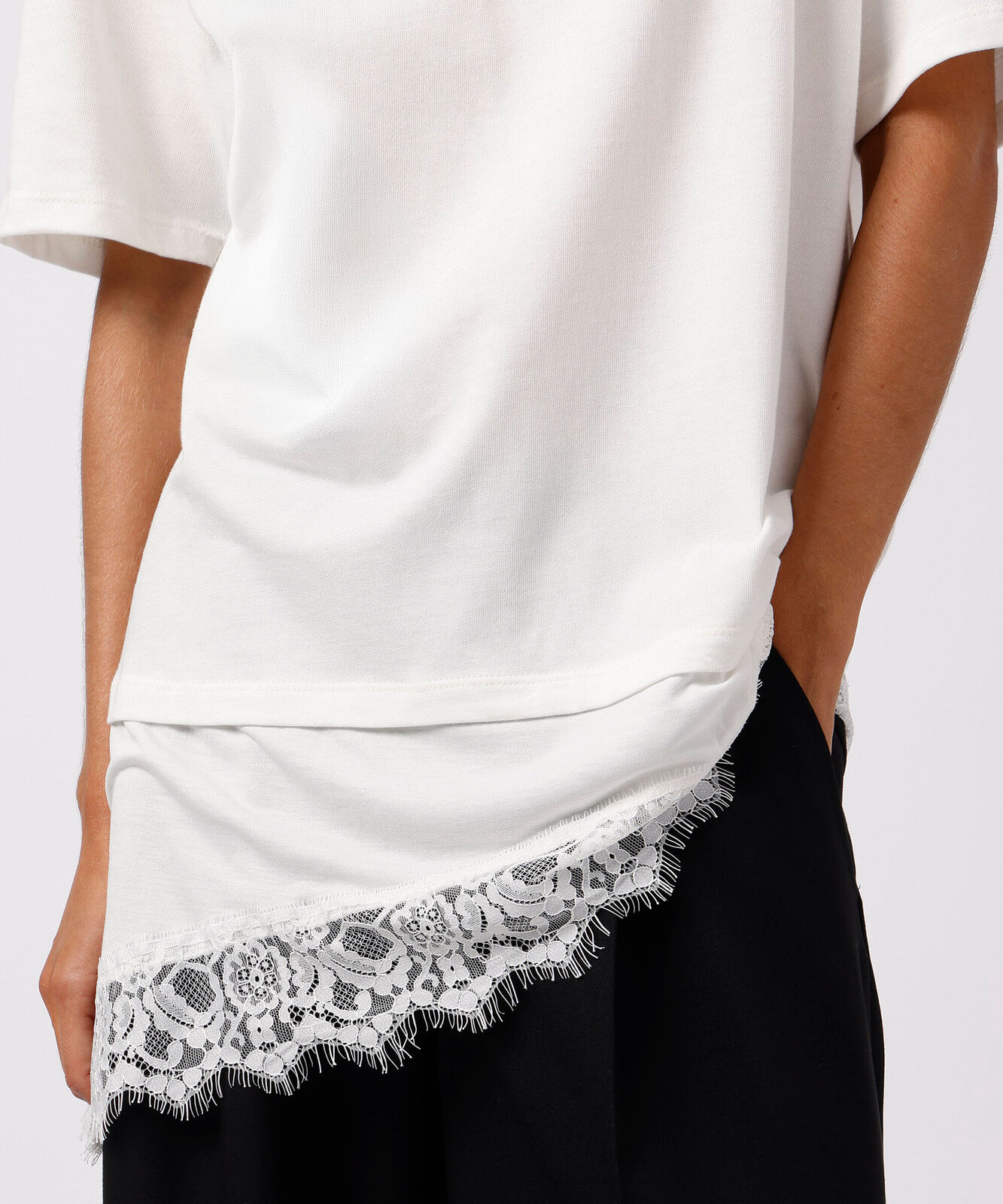 camiseta alongada feminina de algodão com renda mindset off white