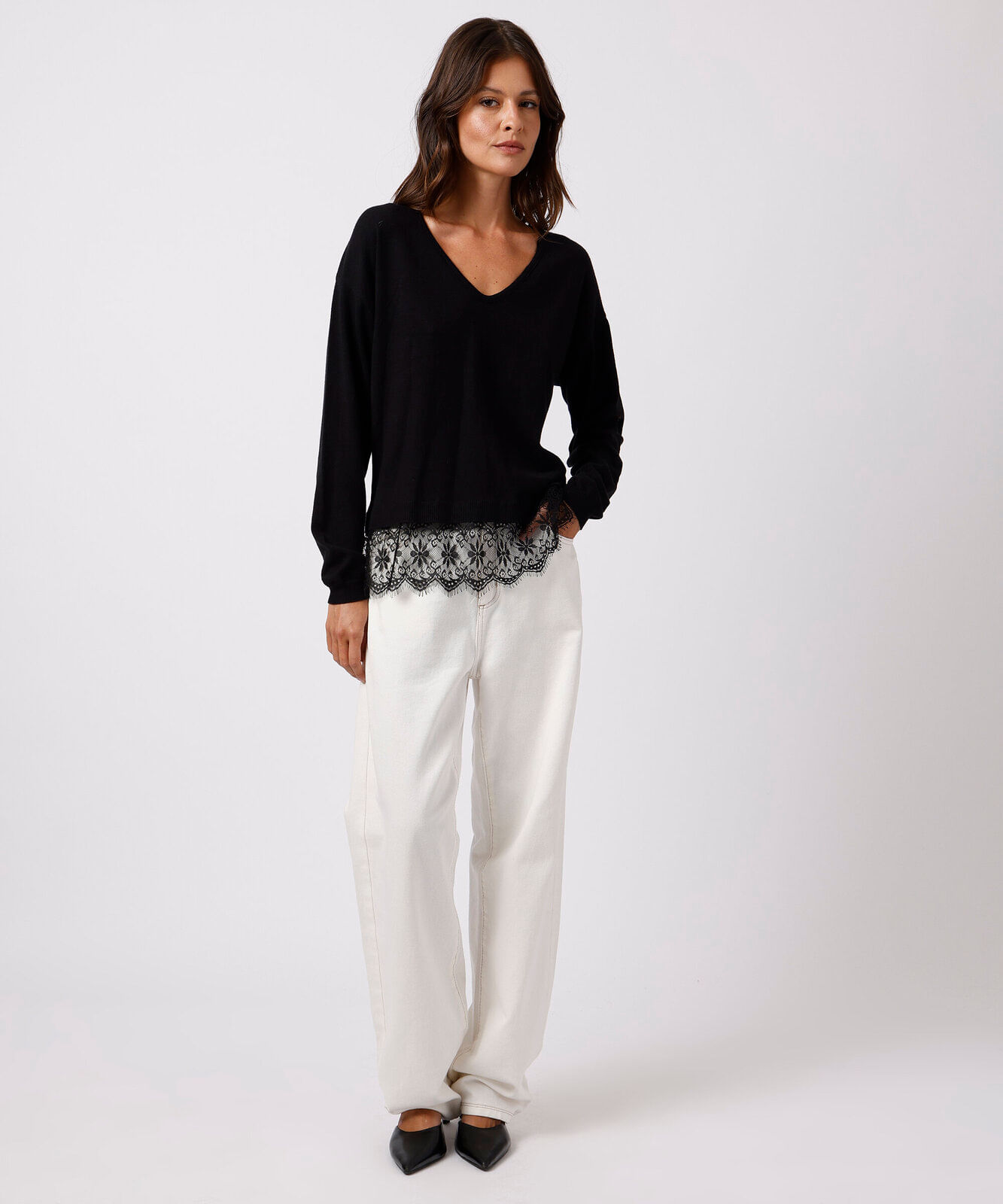 suéter feminino de tricot decote v com renda mindset preto