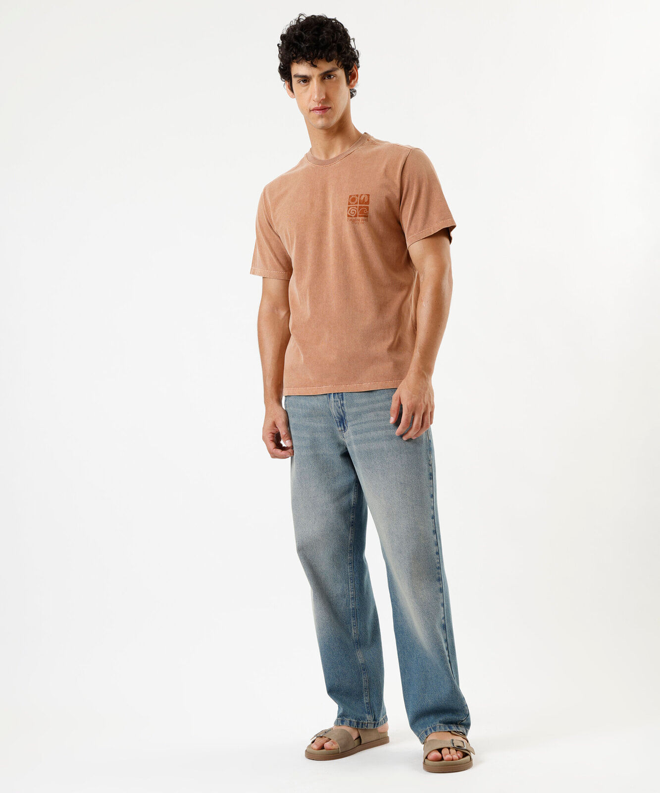 camiseta masculina de algodão estampada estonada marrom