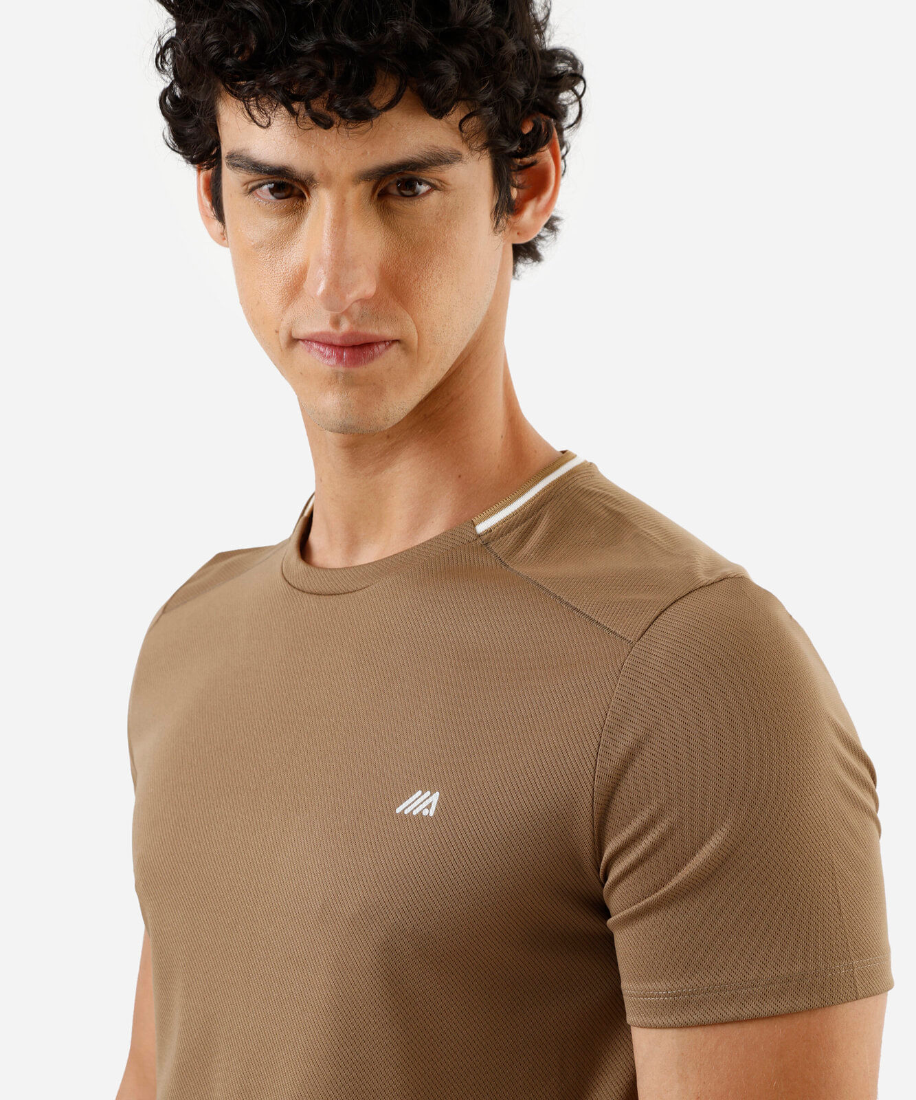 camiseta masculina esportiva manga curta bege