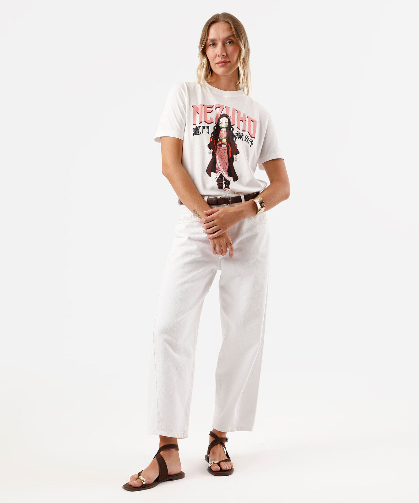 camiseta feminina de algodão manga curta demon slayer off white