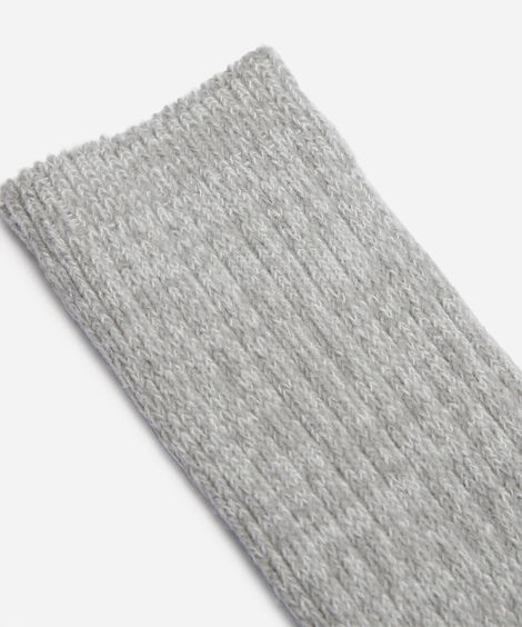 meia de tricot cano longo cinza