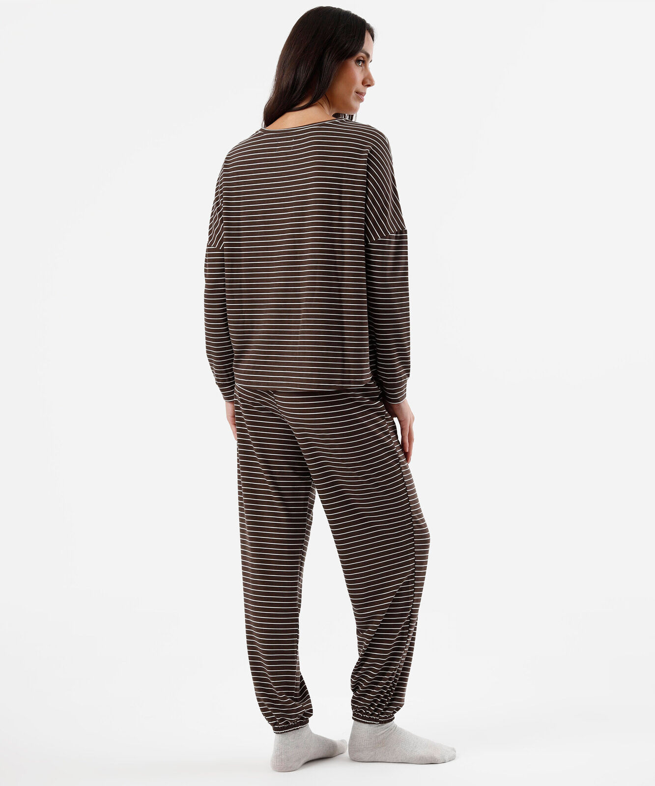 pijama longo feminino com viscose listrado marrom