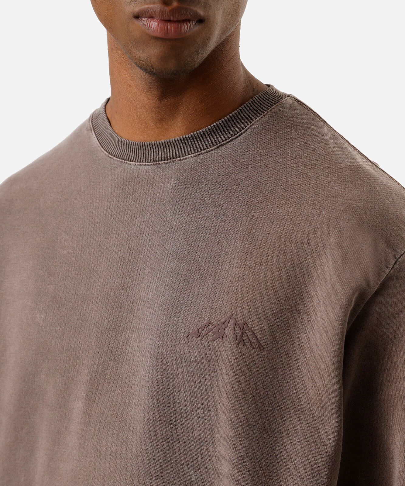 camiseta masculina de algodão manga longa estonada marrom