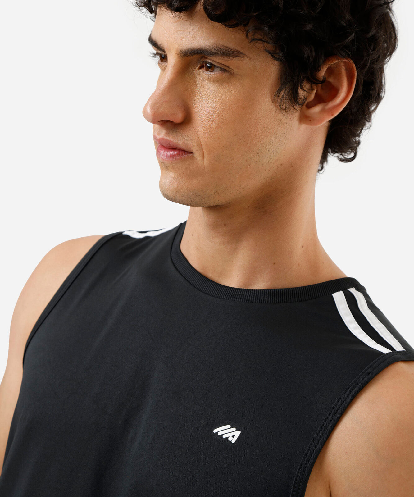 regata masculina esportiva com listras preta