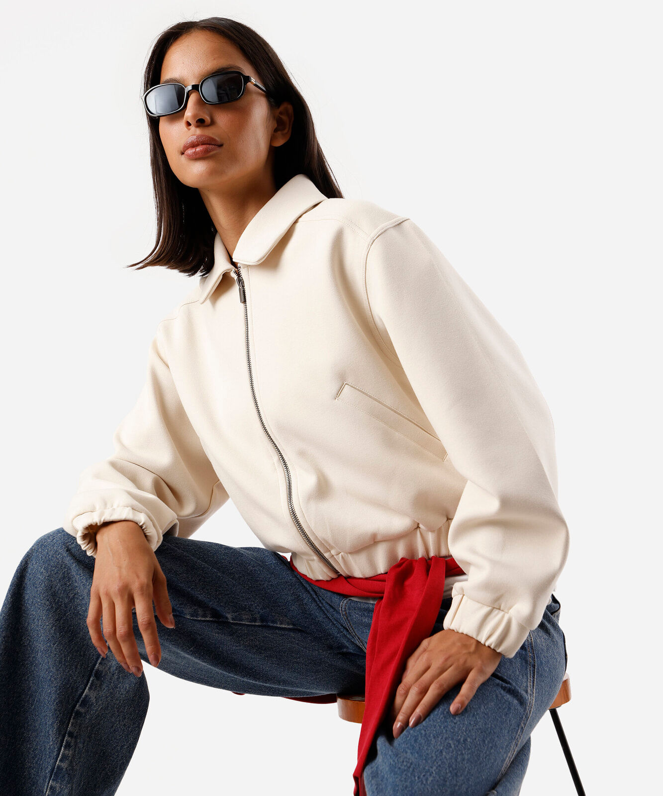 jaqueta feminina com bolsos bege