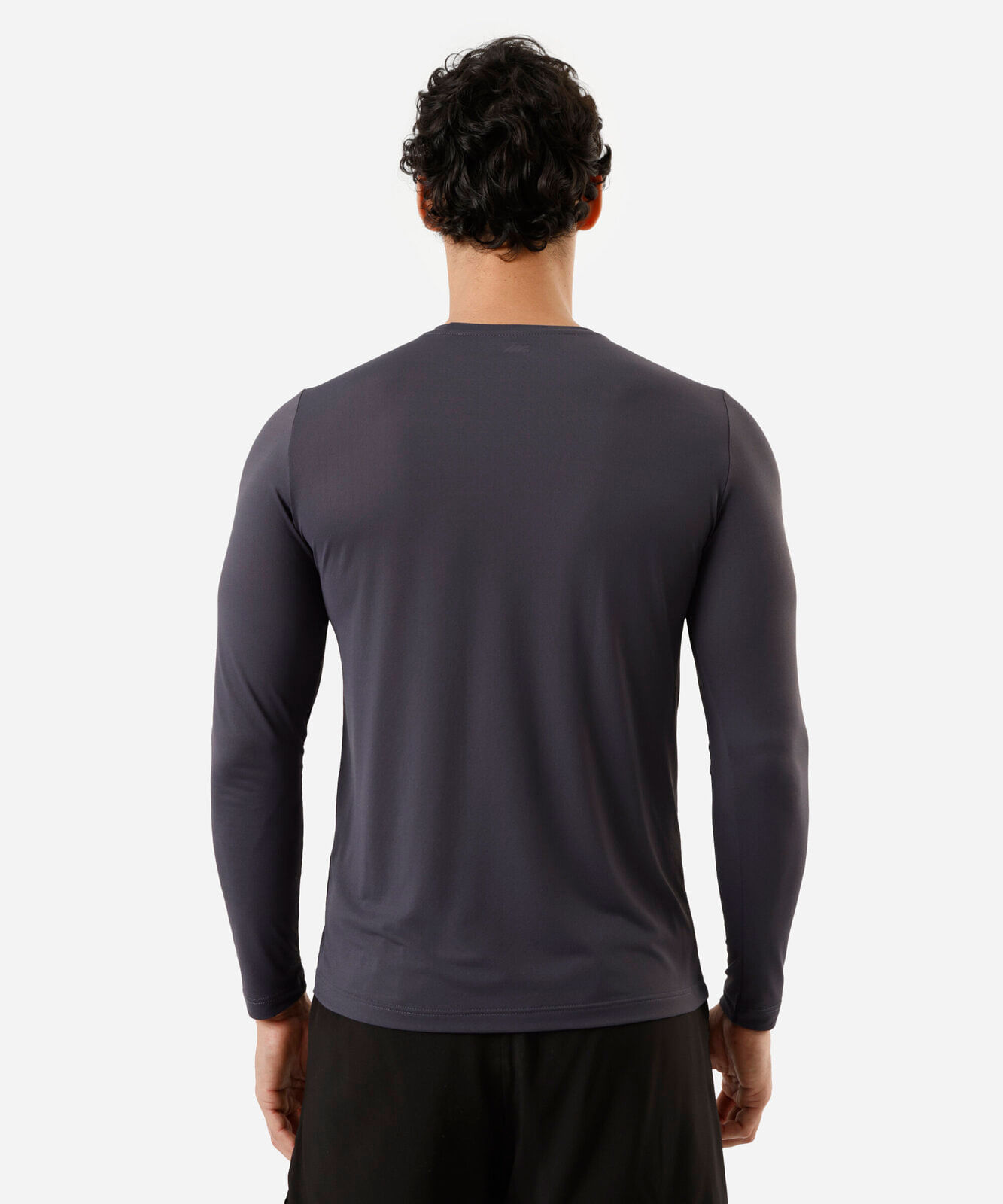 camiseta slim fit esportiva masculina de poliamida manga longa cinza