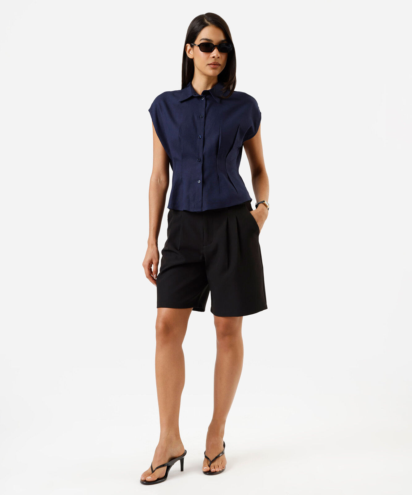 camisa feminina com linho e pences manga curta azul