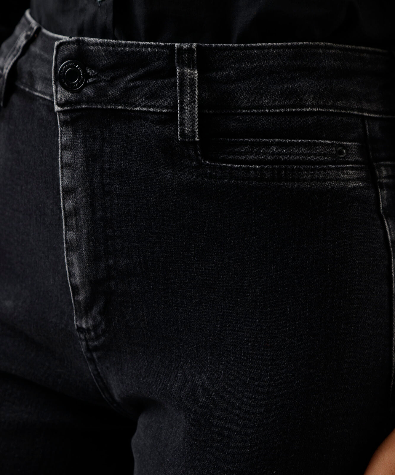 calça reta feminina jeans sawary preta