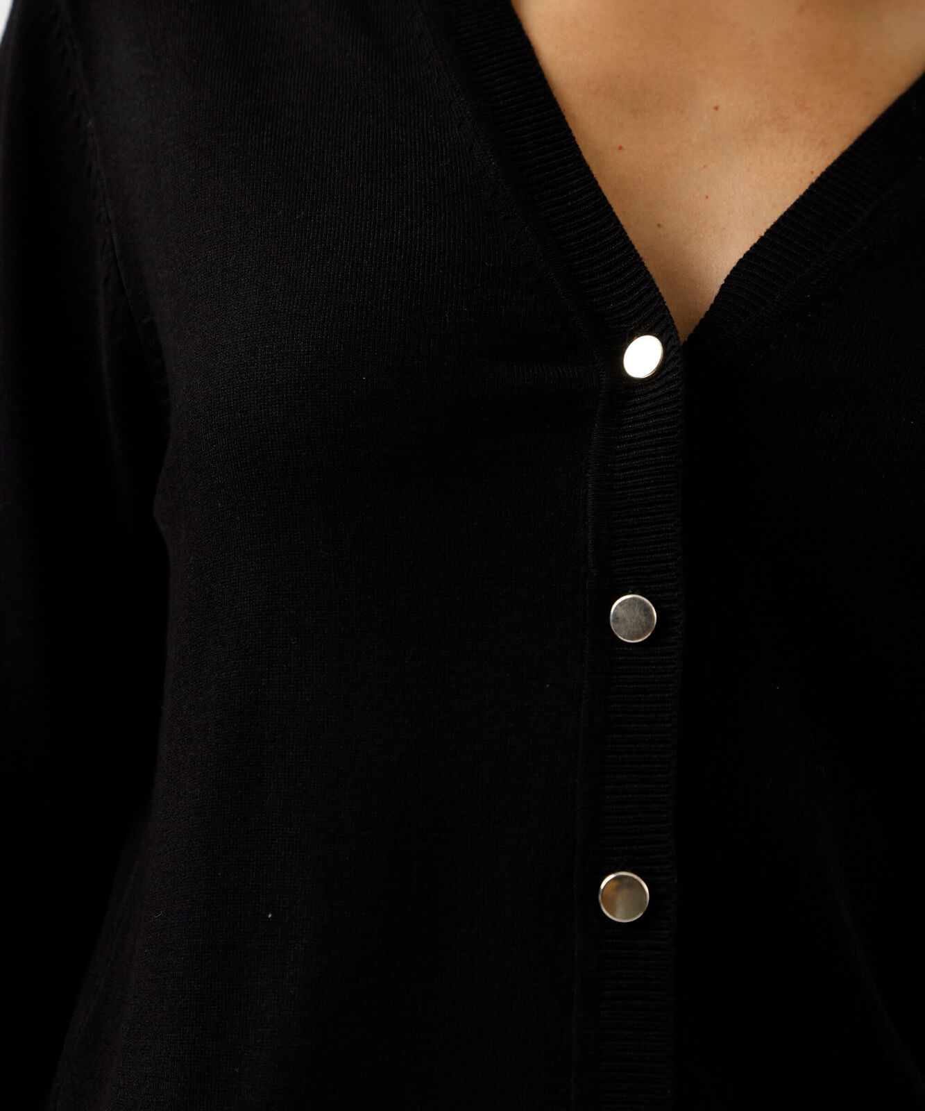 cardigan feminino de tricot decote v preto