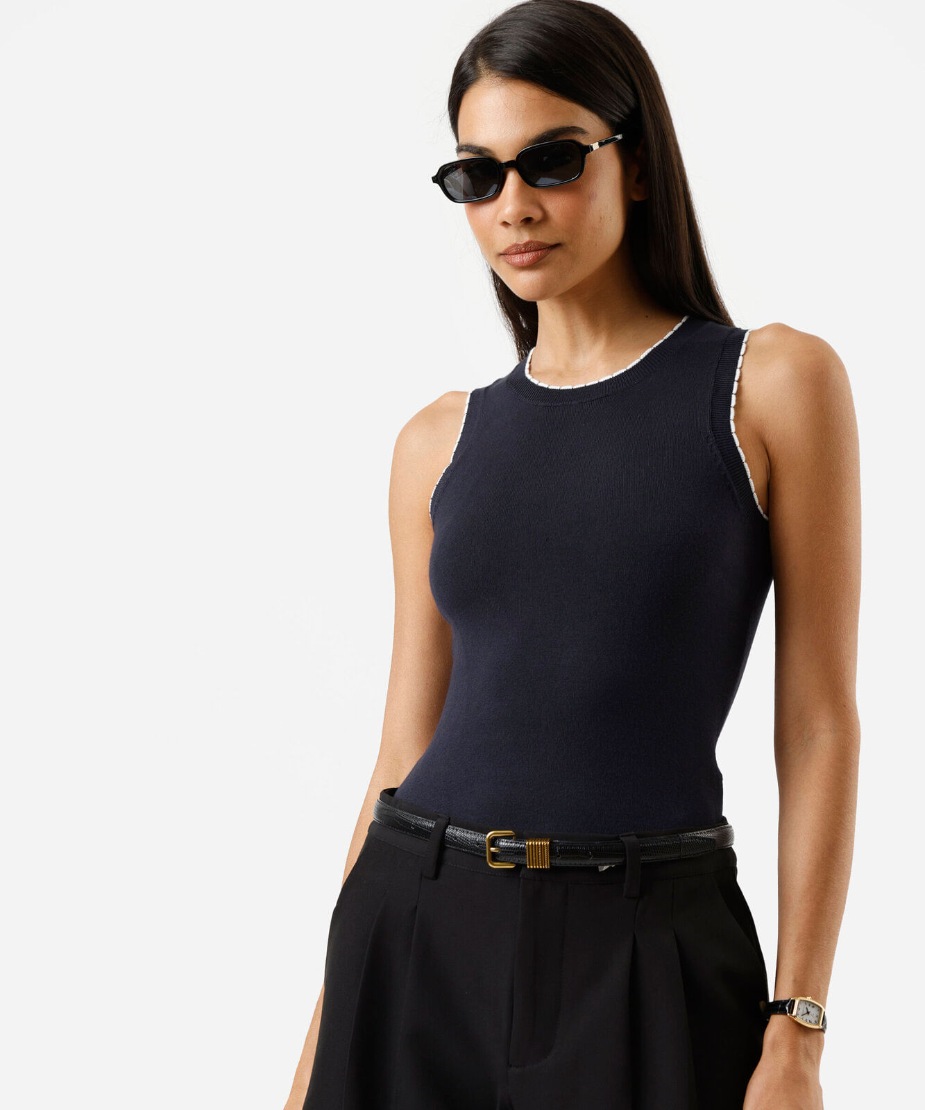 regata feminina de tricot com detalhe azul