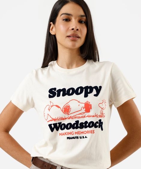 camiseta feminina de algodão manga curta snoopy bege