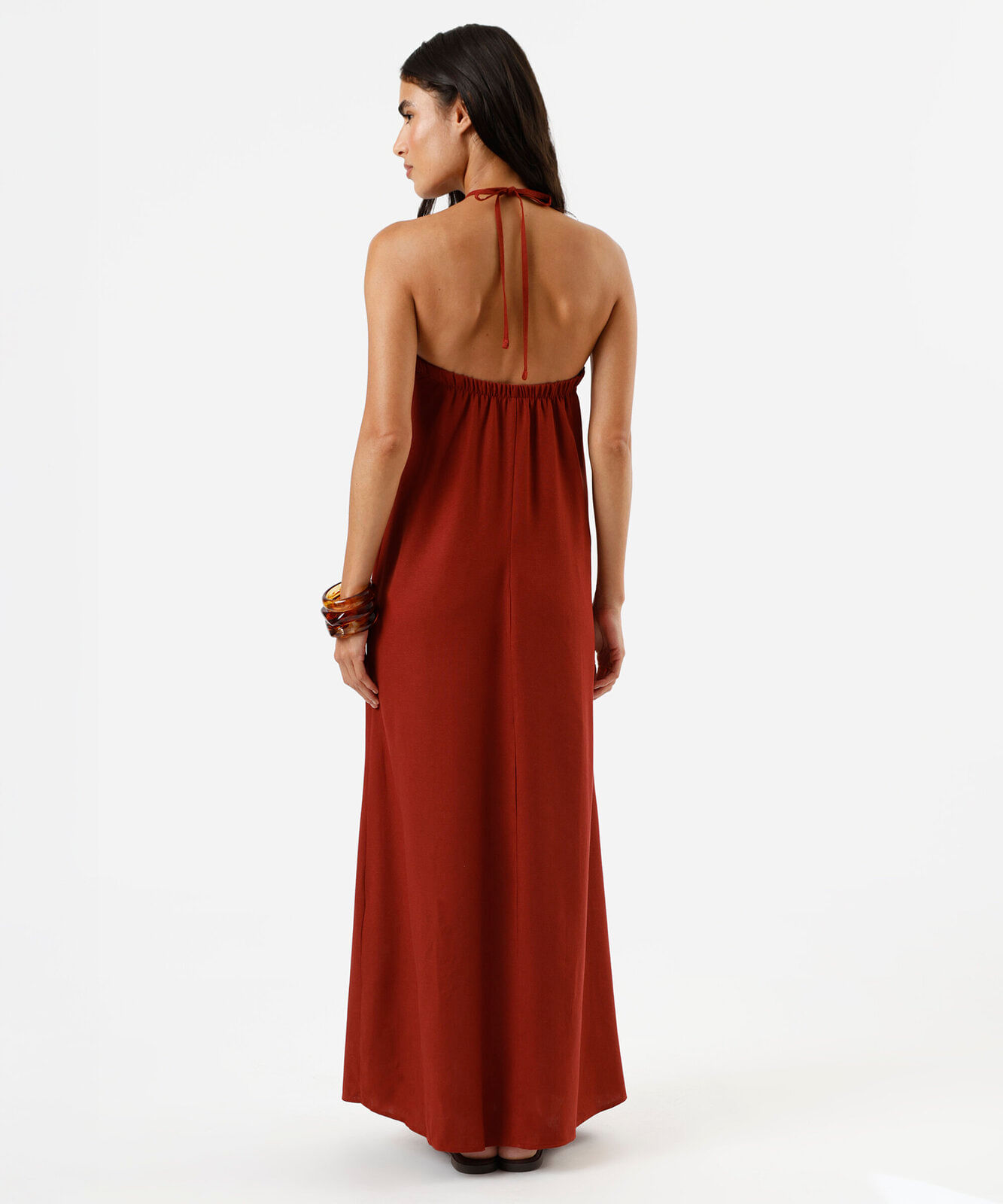 vestido midi feminino com linho e fenda vinho