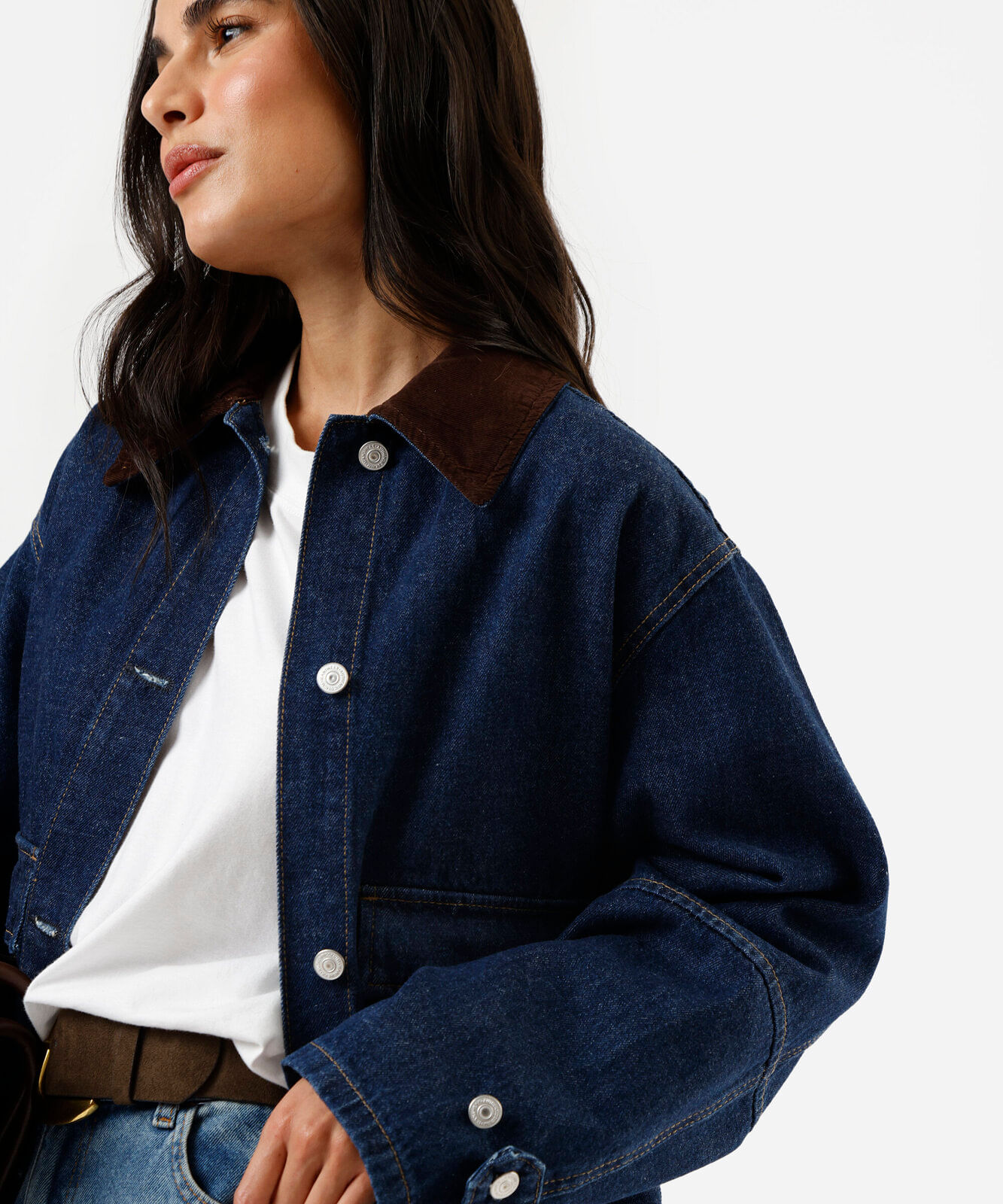 jaqueta feminina jeans com gola de veludo cotelê azul