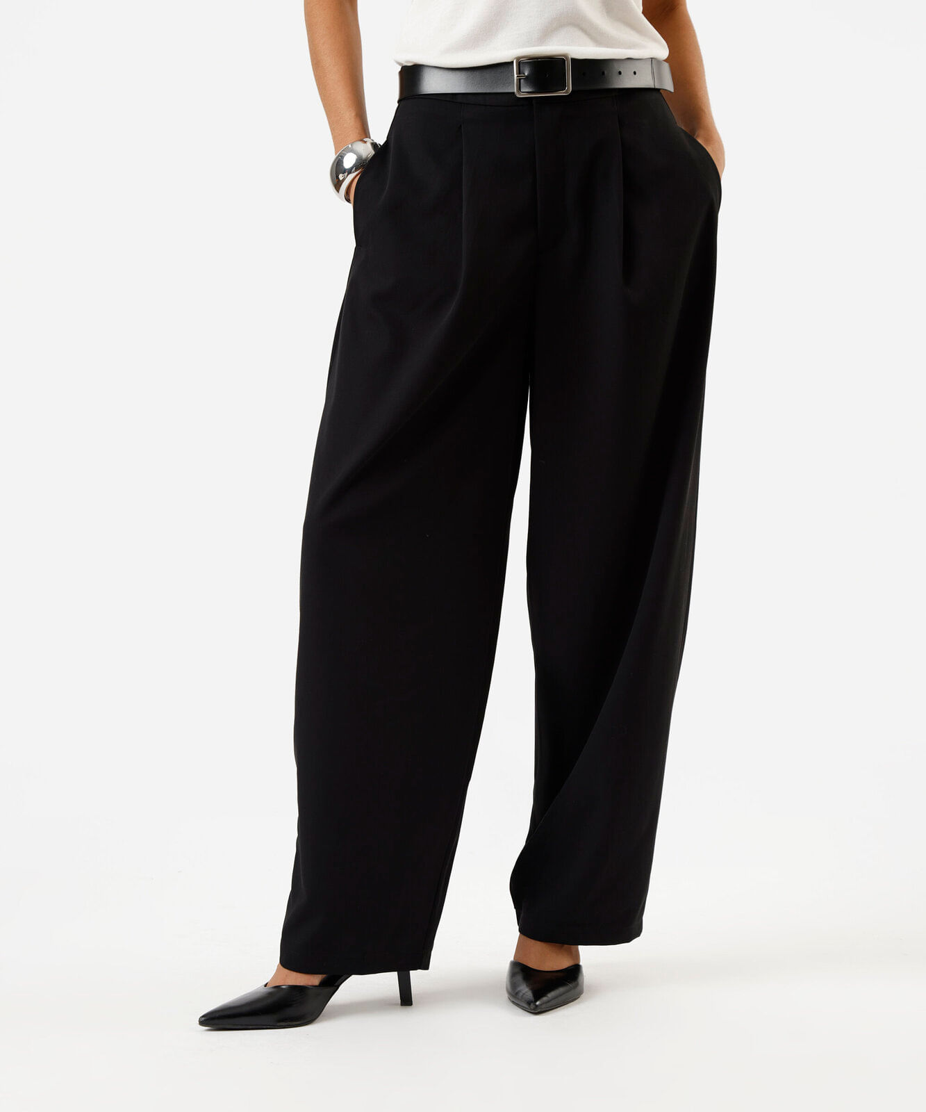 calça balloon feminina com pregas cintura alta preta