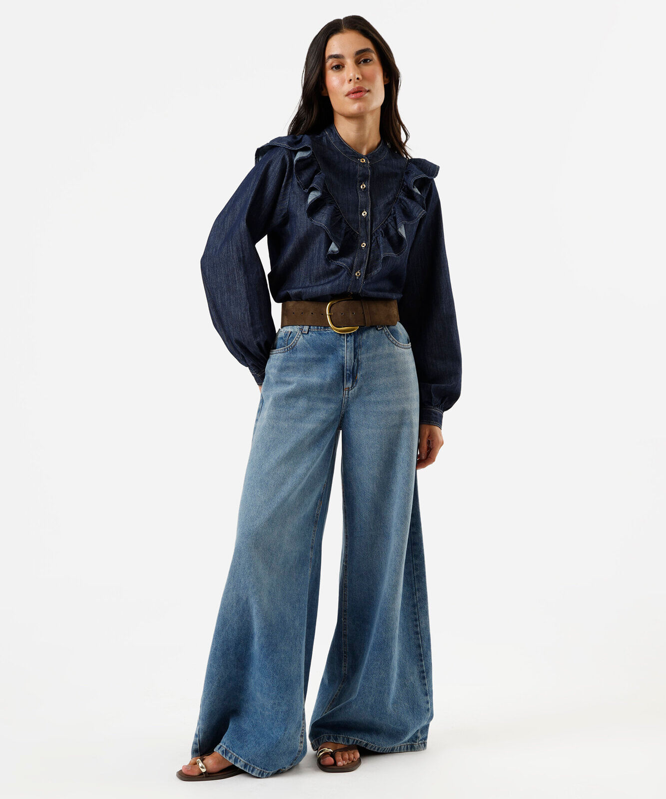 camisa feminina jeans manga longa com babados azul