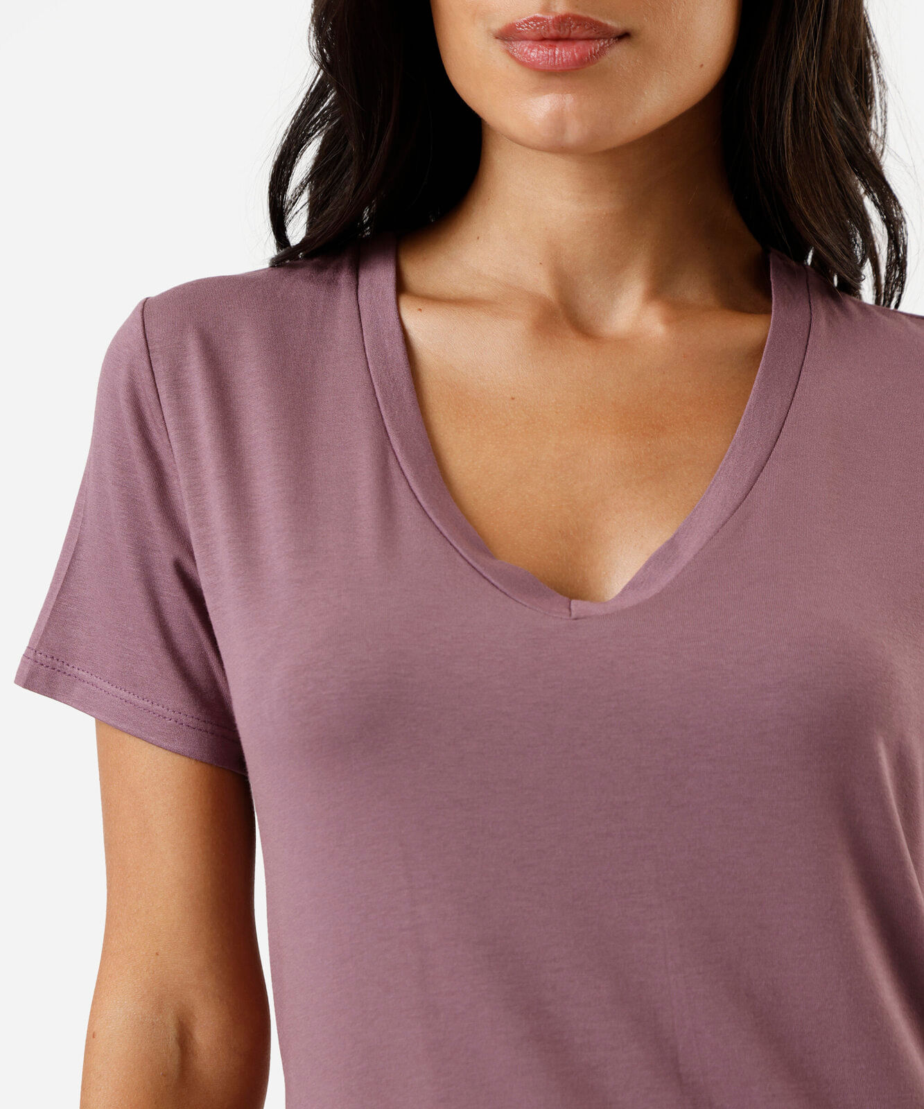 camiseta básica feminina manga curta decote v rosa