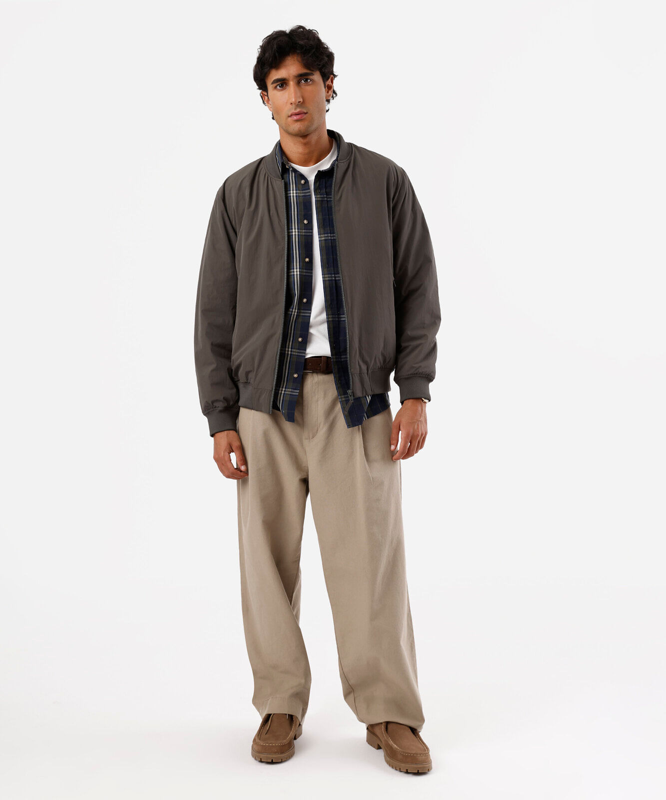 jaqueta bomber masculina com bolsos cinza