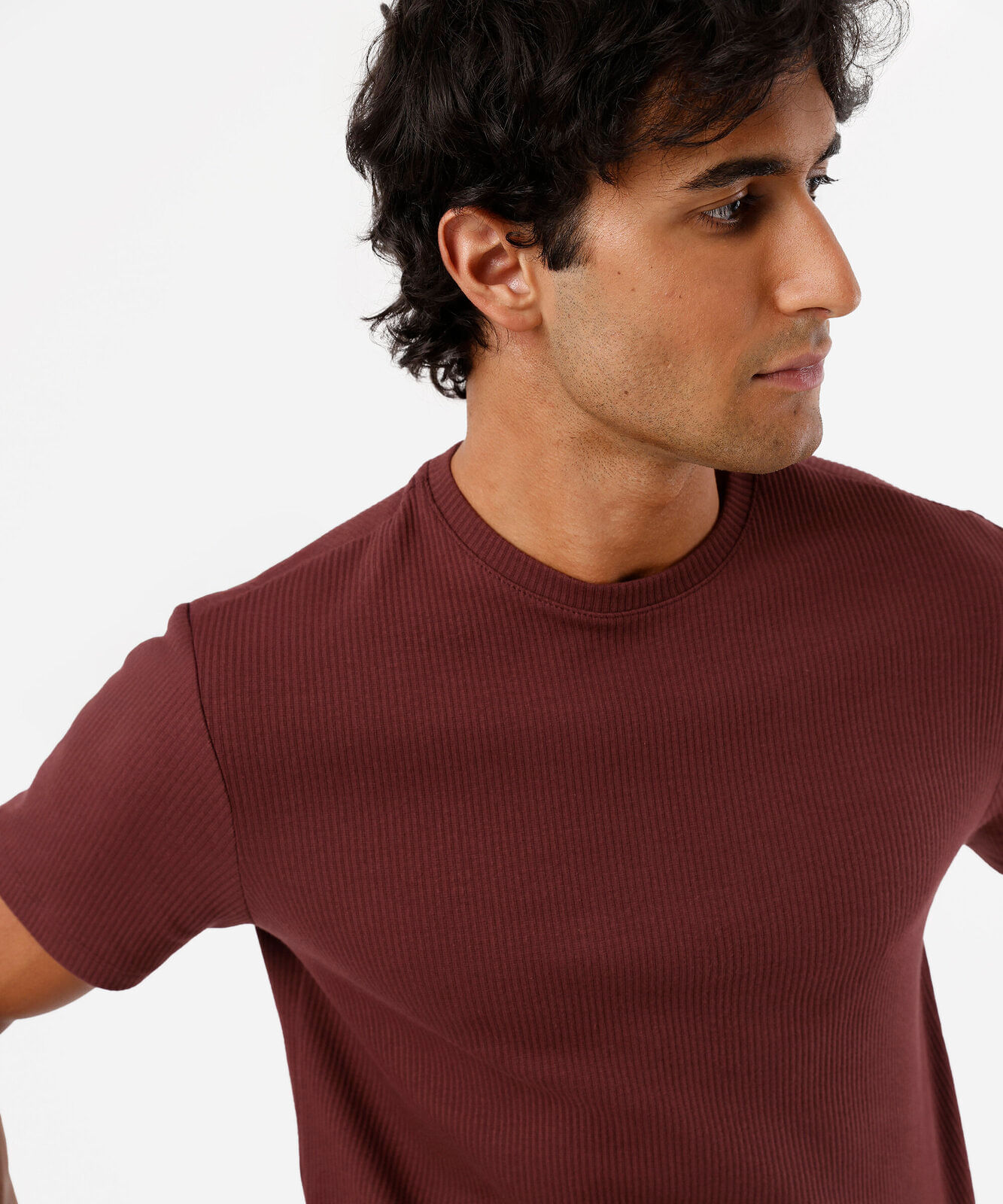camiseta de algodão manga curta texturizada vinho