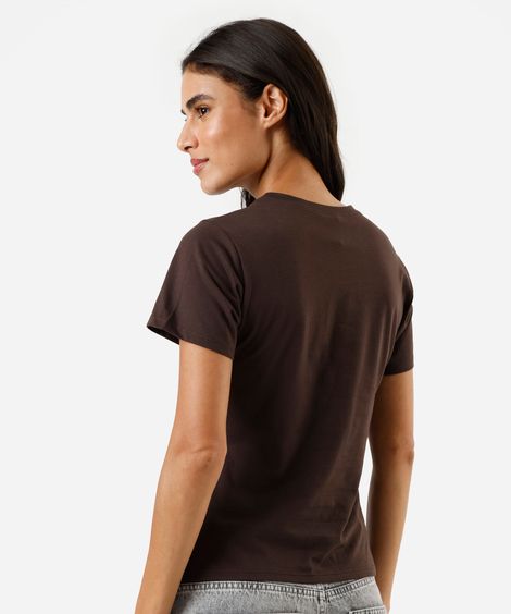 camiseta feminina de algodão gola redonda manga curta marrom