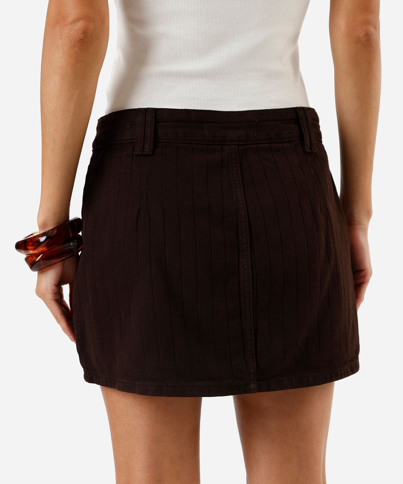 short saia feminino de sarja texturizado cintura média marrom