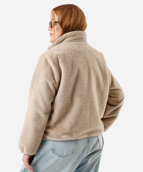 jaqueta feminina de pelúcia plus size bege