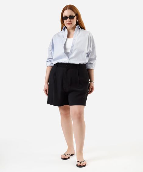 short feminino de alfaiataria com pregas plus size preto