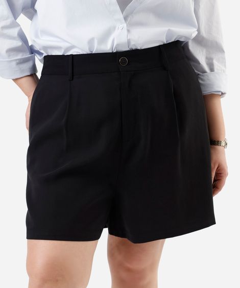 short feminino de alfaiataria com pregas plus size preto
