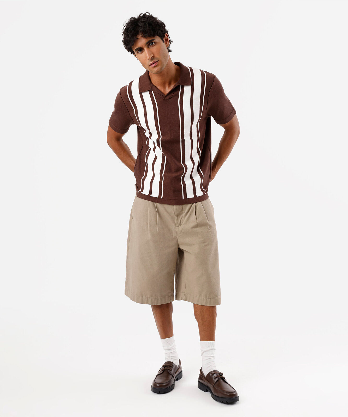 polo masculina de tricot com listras marrom