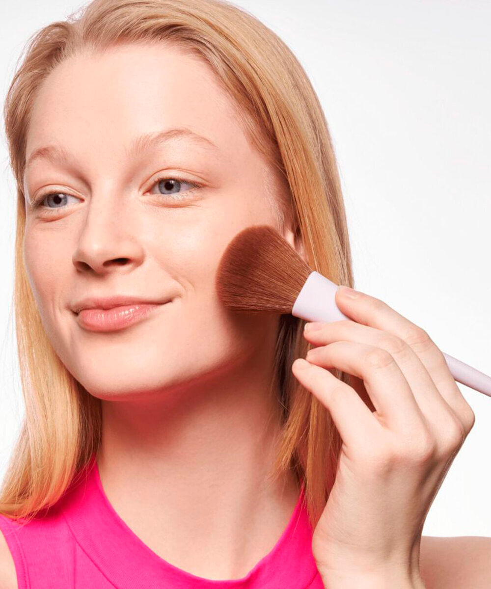 pincel de maquiagem para pó essence powder brush 01
