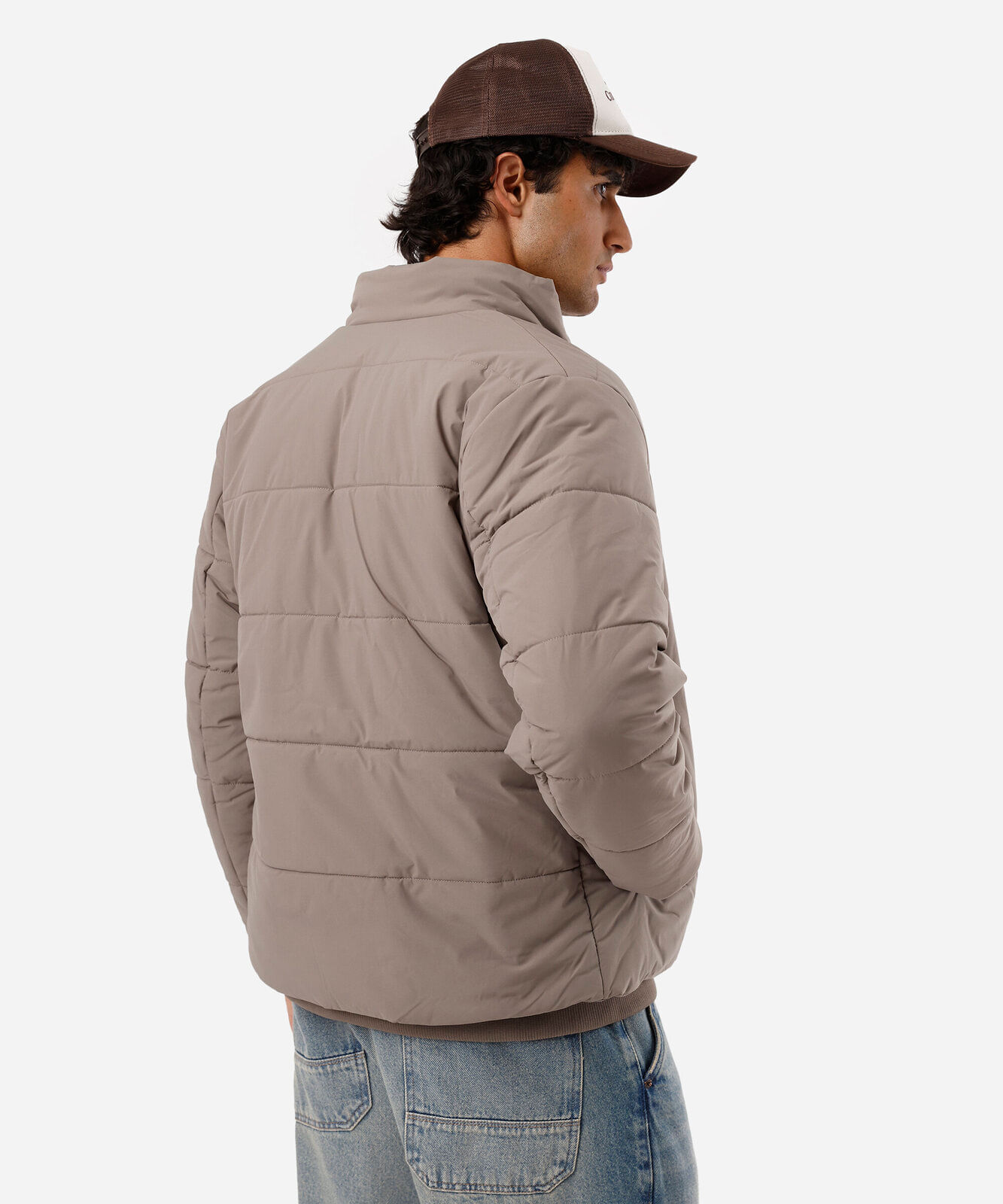 jaqueta puffer masculina gola alta com bolsos marrom