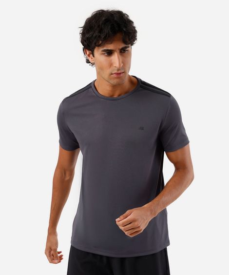 camiseta esportiva masculina com listras cinza