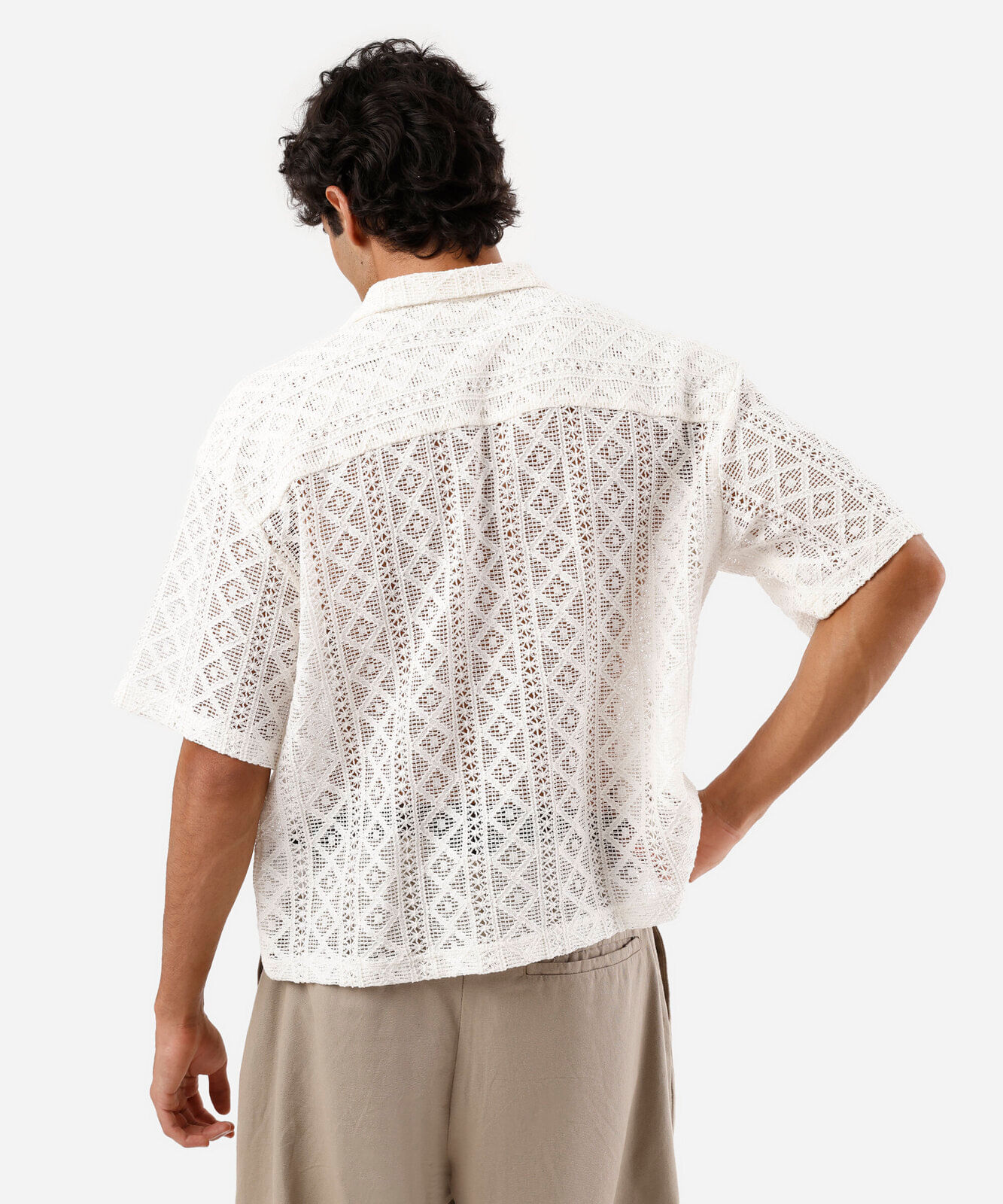 camisa box fit masculina de renda manga curta bege
