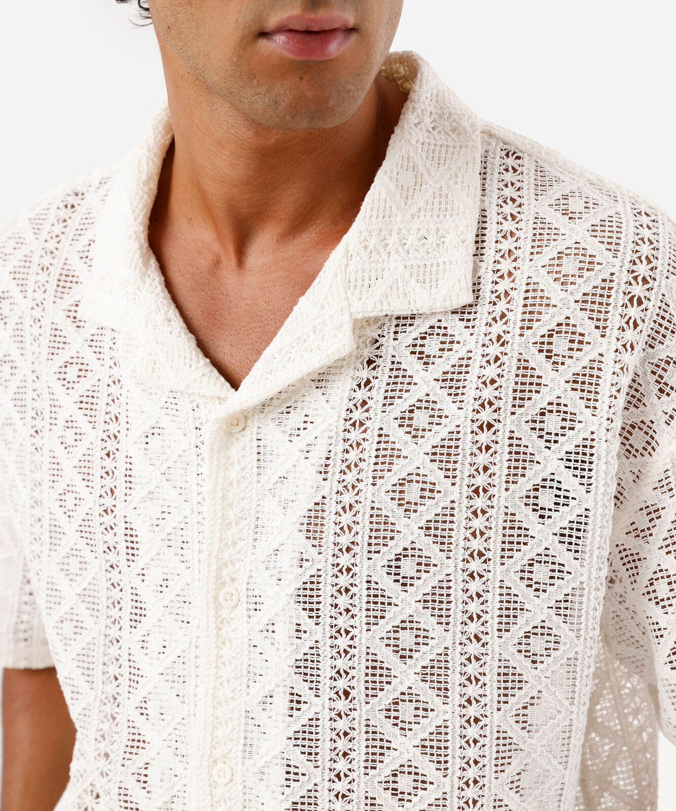 camisa box fit masculina de renda manga curta bege