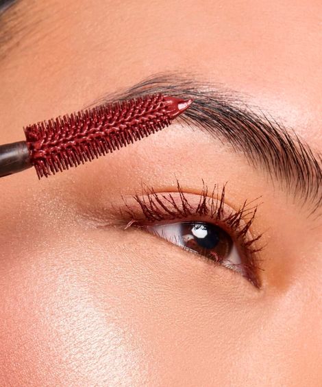 máscara nina makeup de cílios alonga e define cherry