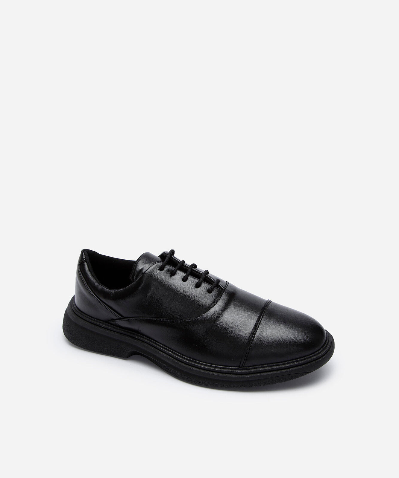 sapato social com cadarço preto