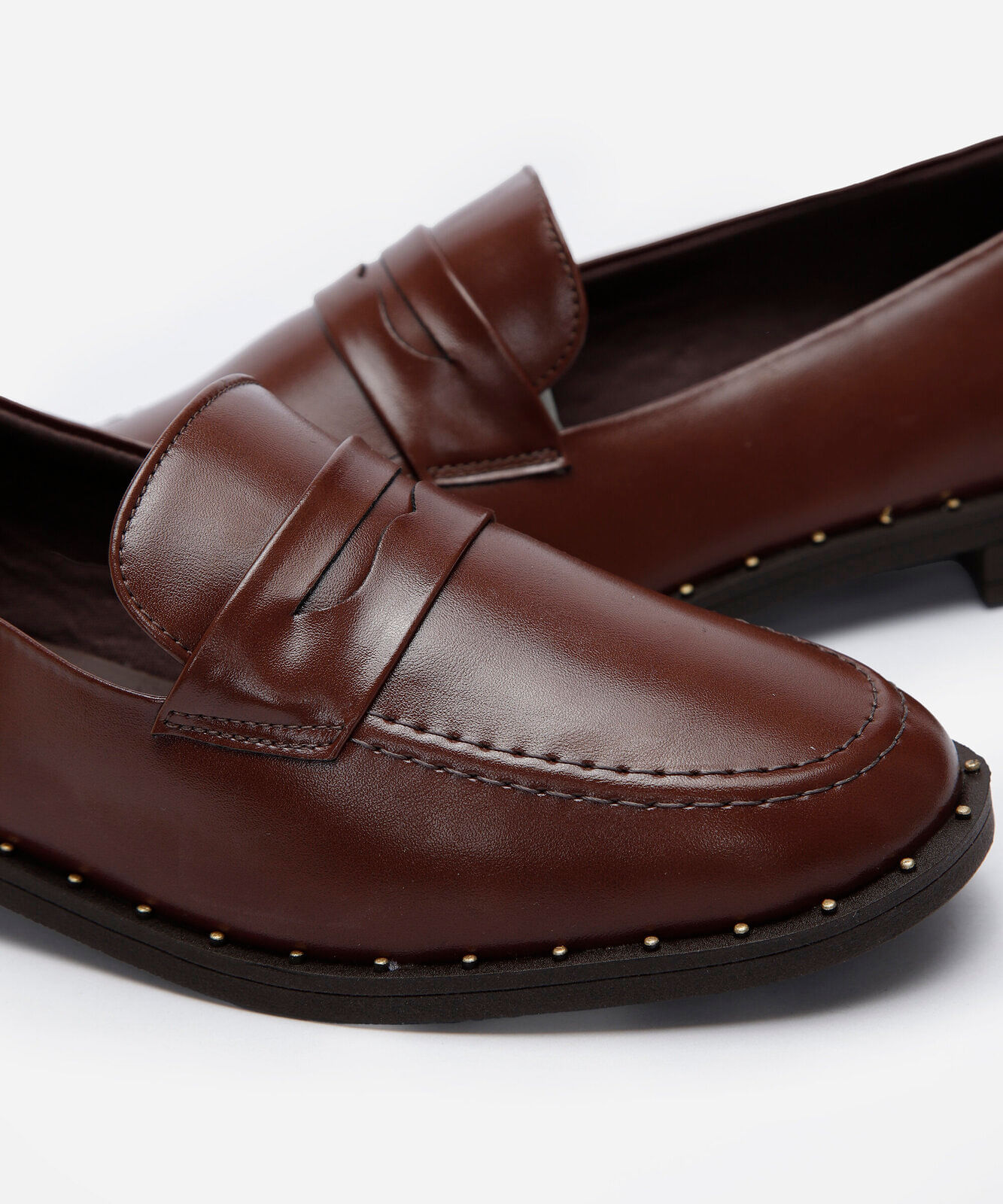 mocassim bico redondo marrom