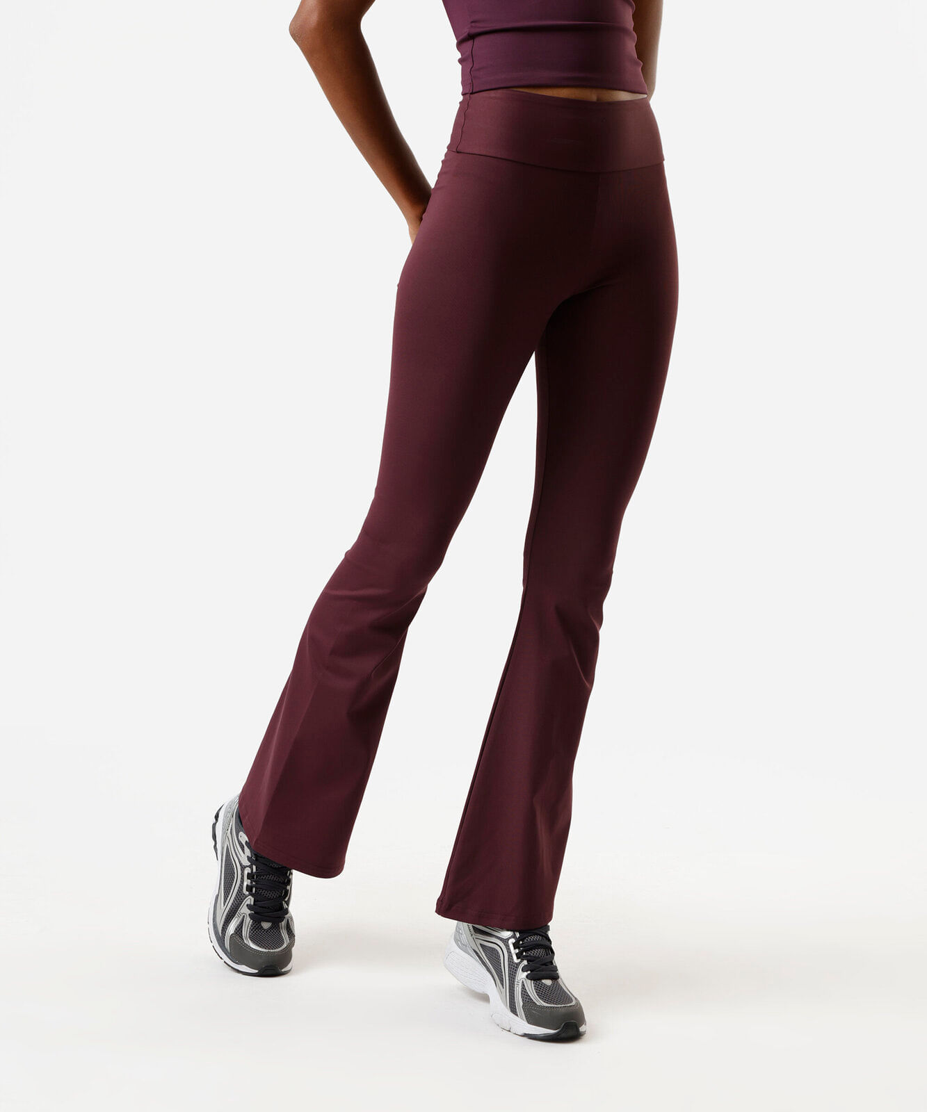 calça legging flare esportiva feminina de poliamida vinho