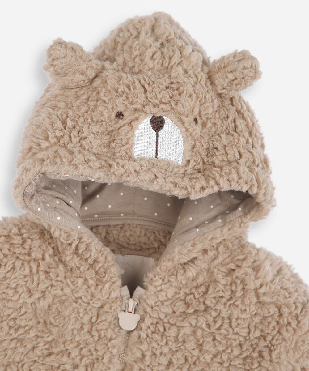 macacão infantil de sherpa com capuz de urso bege