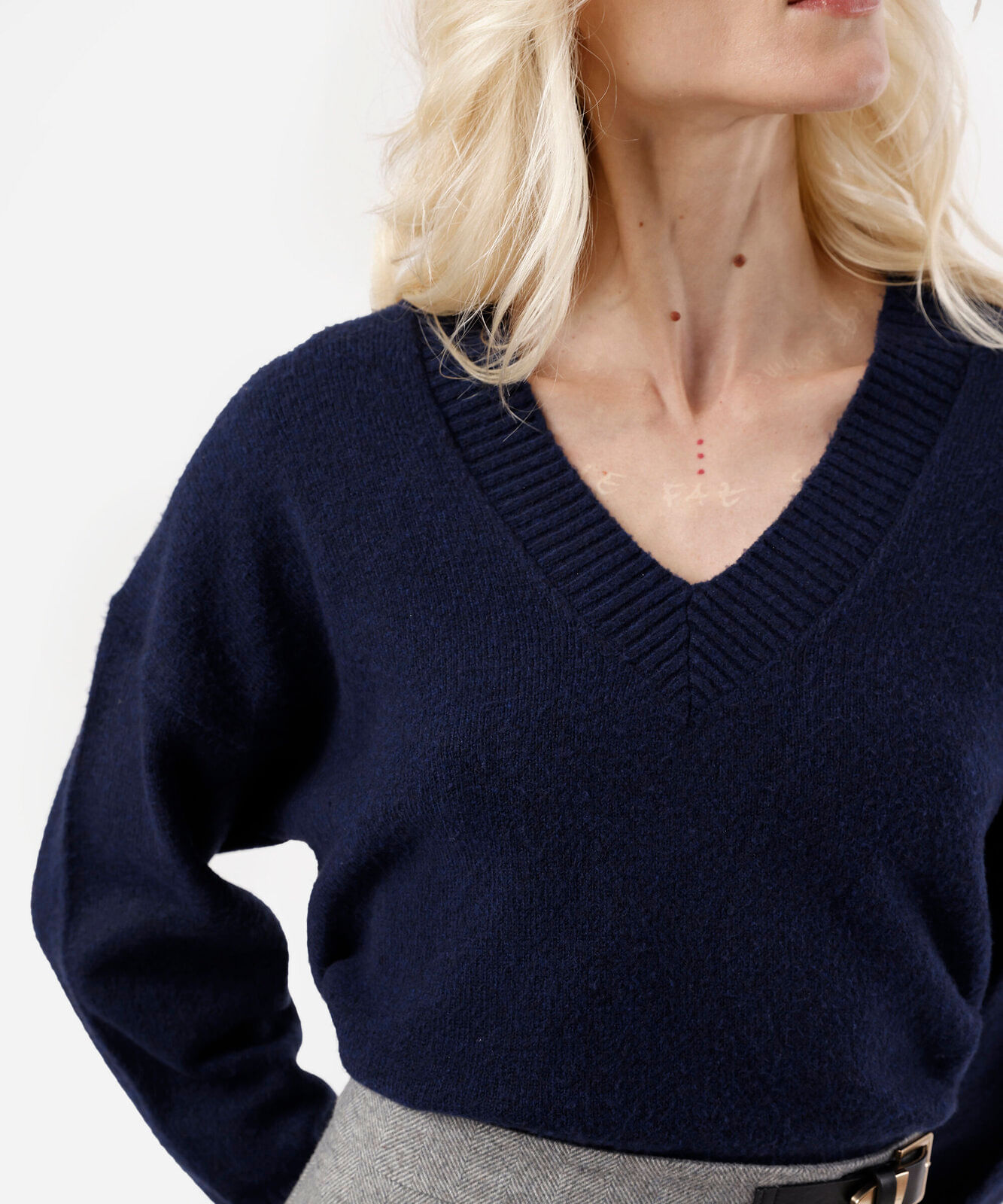 suéter feminino de tricot gola v azul